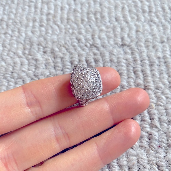 Gorgeous 925 ring! Fun and sparkly ✨ - Picture 2 of 5